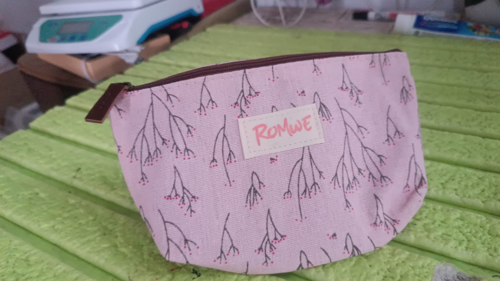 Pencil Pouch for Kids Zipper Closer Pencil Holder (1 Pc) Pencil Pouch for Kids Zipper Closer Pencil Holder (1 Pc)